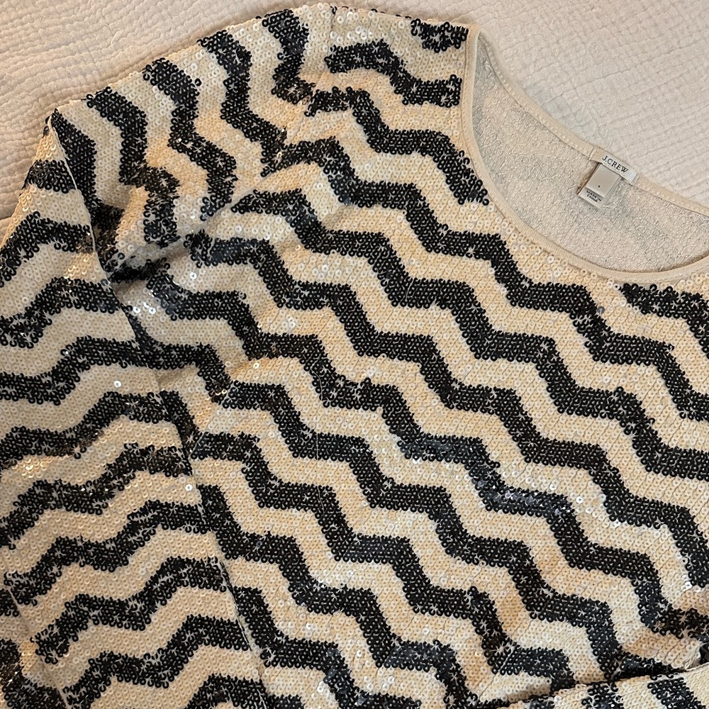 JCREW Sequins shirt long sleeve white and black large chevron print Size Small